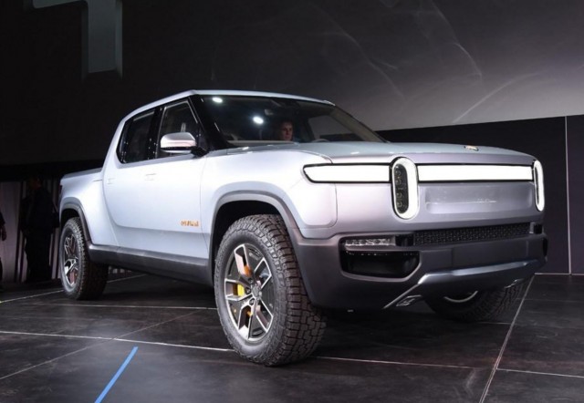 Rivian deep in broken axle scandal recalls 12,212 pickups, SUVs, etc.