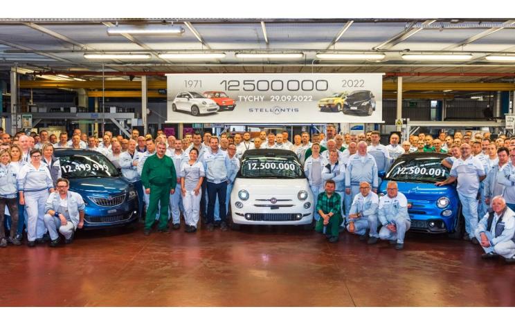 The 1.25 millionth car of the Stellantis plant in Poland rolls off the production line