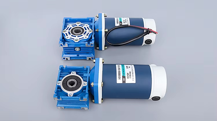 12V/24V 200W DC worm gear motor with RV30/RV40 gearbox for high torque and reversible rotation